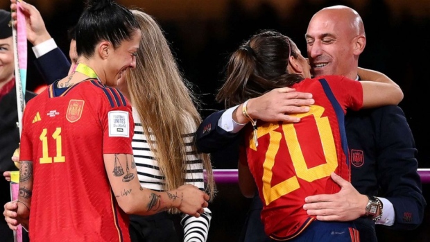 After Rubiales' Restraining Order, Spain's Women's Team Makes Demands - The  New York Times