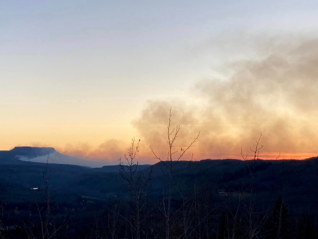 "Not Likely To Spread"- Mount Wartenbe Wildfire Near Chetwynd Now Being ...