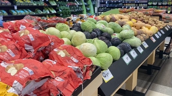 Vegetables are laid out on a table at a grocery story. (Paul Hollingsworth/CTV Atlantic)