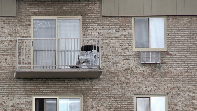 An apartment building in London, Ont. (Daryl Newcombe/CTV News London)