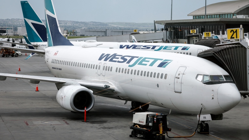 WestJet mechanics issue strike notice 