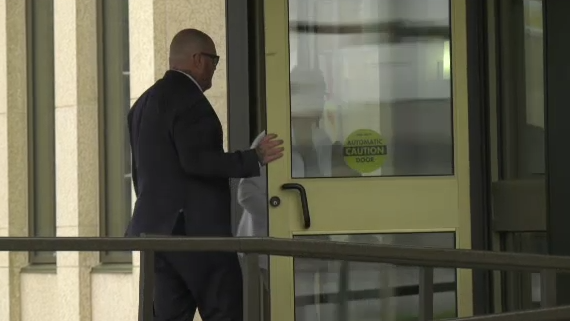 Jeffrey Dumba walks into the Court of King's Bench in this undated file photo. (Gareth Dillistone/CTV News) 