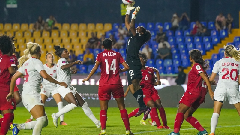 Panama's goalkeeper, Yenith Bailey, centre, catches the ball during a CONCACAF Women's Championship soccer match against Canada in Monterrey, Mexico, Friday, July 8, 2022. (Fernando Llano / The Canadian Press, AP)