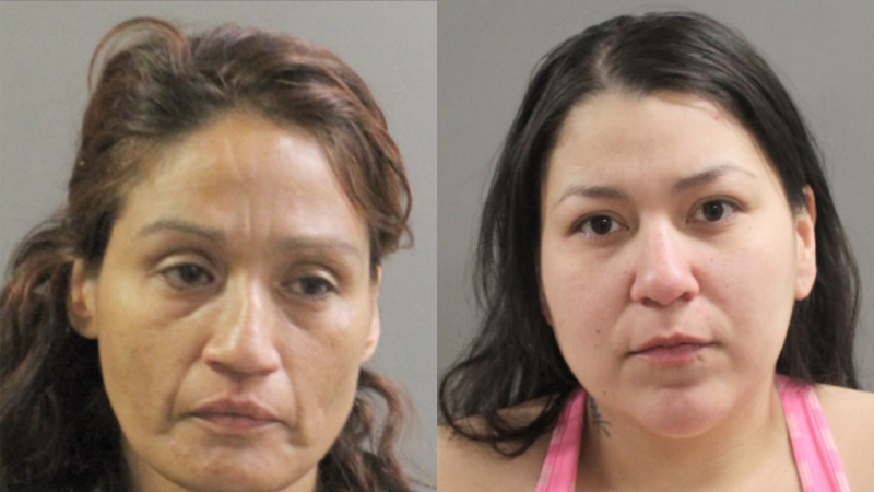 Carrie Bearbull (left) and Kelsey Meeches are wanted on warrants for kidnapping, assault and forcible confinement. (Manitoba RCMP)