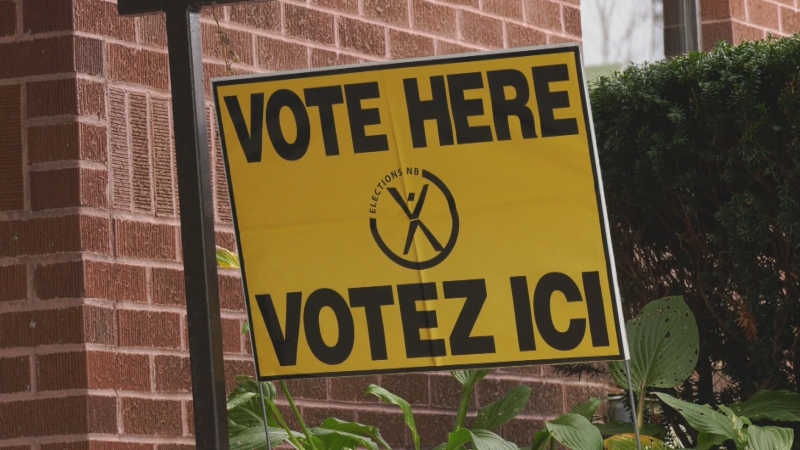 A "vote here" sign is pictured in New Brunswick. (CTV Atlantic)