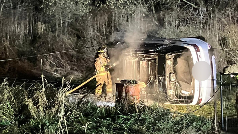 Emergency crews responded to a crash on Frank Kenny Road, near Colonial Road, at approximately 3:30 a.m. Monday. (Ottawa Fire Services/X)