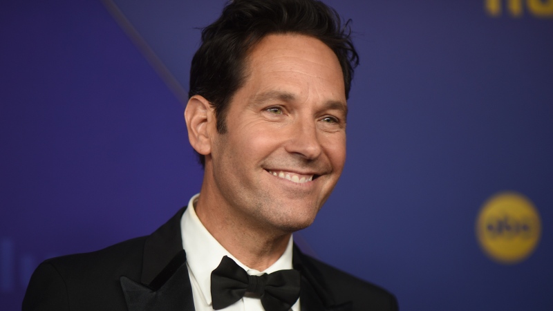 Actor Paul Rudd hands out bottles of water to Pennsylvania voters