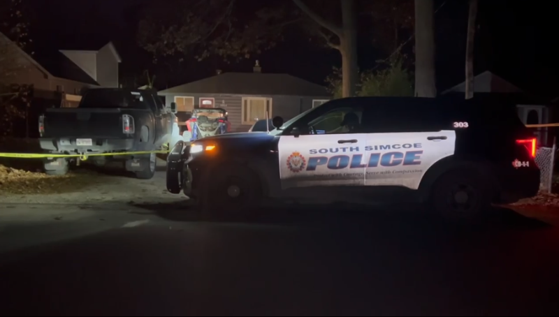 A vehicle outside a home on Algonquin Avenue in Innisfil on Fri. Nov. 8, 2024 (Rob Cooper/CTV News Barrie). 