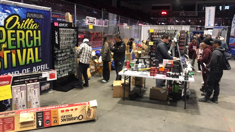 Attendees at the 'Ultimate Ice Fishing Show' in Barrie, Ont., on Sun., Nov. 24, 2024 (CTV News/David Sullivan)