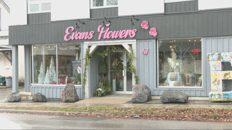 Evans Flowers in Orillia, Ont. (CTV News/KC Colby)