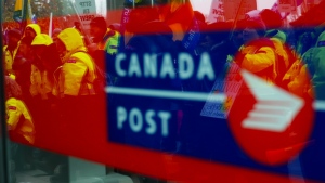 Calls for Ottawa to end Canada Post strike mount as businesses face challenges