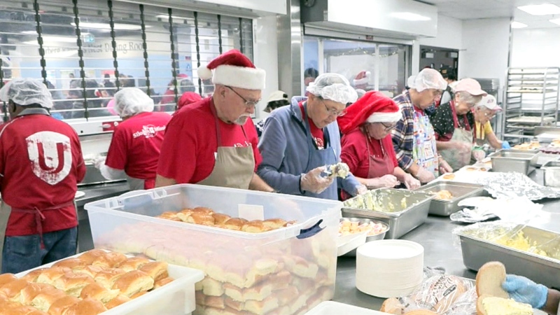 Hundreds of hot meals for Christmas