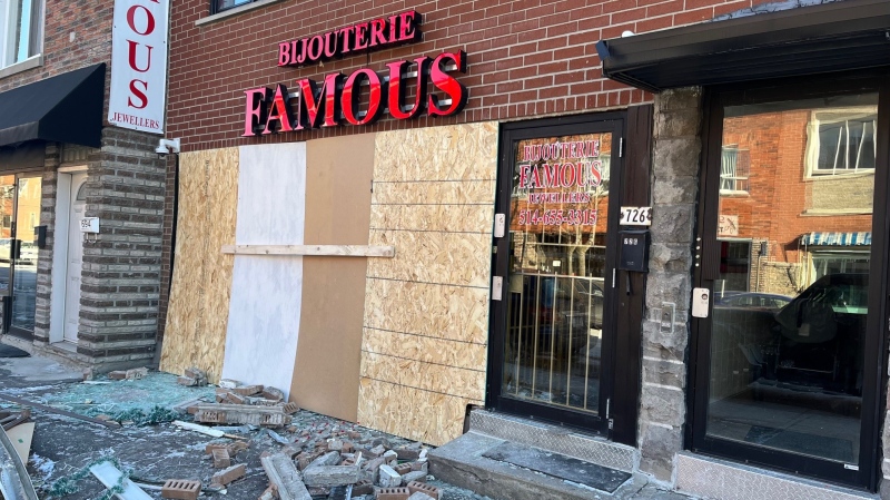 A jewelry store in Parc-Extension was targeted in a robbery Saturday evening, with an SUV crashing into the storefront. 