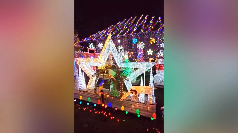 Impressive Christmas light display in Ontario