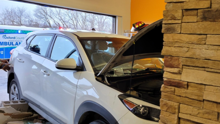 A vehicle seen in the front of an Ingersoll business in Ingersoll, Ont. on Jan. 2, 2025. (Source: Oxford OPP)