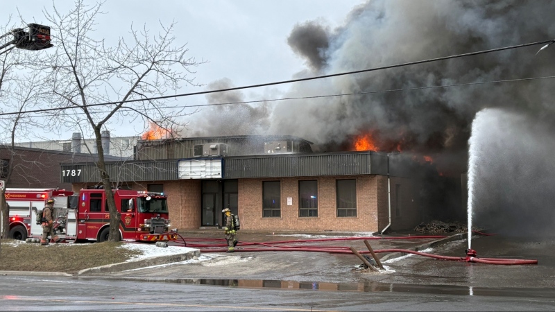 A two-alarm fire at a commercial building in Mississauga on Jan. 5, 2024. (CTV News Toronto/Jacob Estrin)