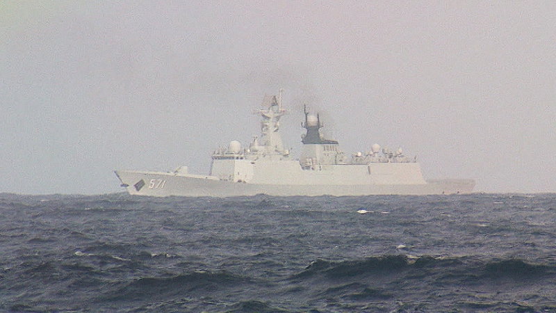 This Chinese warship sent Canada a surprising and friendly message after shadowing it for days. (Phil Fraboni, CTV News)