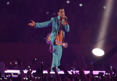 Prince Performs at Halftime of Super Bowl XLI