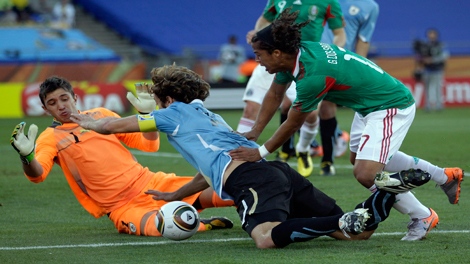 Uruguay downs Mexico 1-0, both teams advance | CTV News