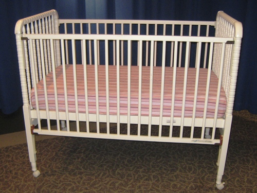 Health Canada issues recall notice for drop-side cribs | CTV News