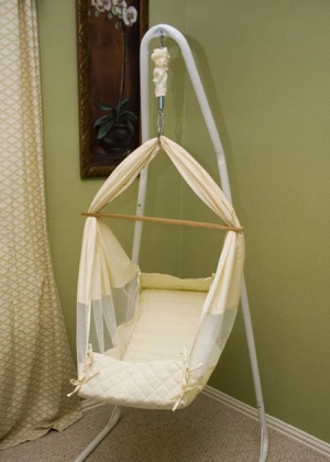 Health Canada issues baby-hammock warning | CTV News